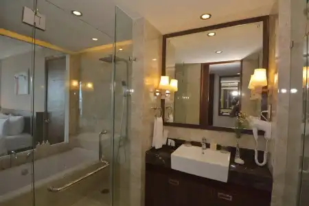 Ocean Waves Resort - 9