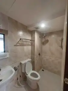 V Check Inn Sukhumvit 22 - 53