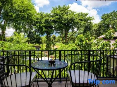 Sannot Riverside Boutique - 66