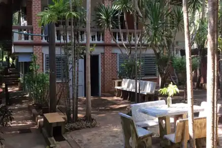 Sam's Jungle Guesthouse - 10