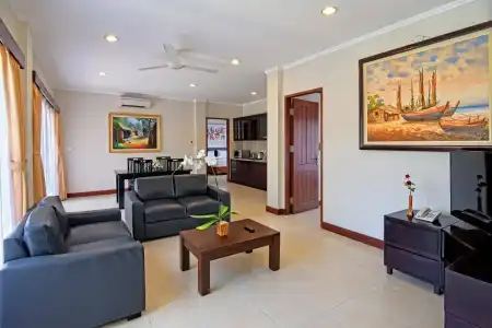 Kuta Townhouse Apartments - 1