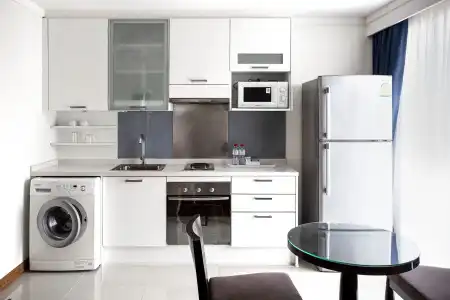Adelphi Grande Sukhumvit - 19