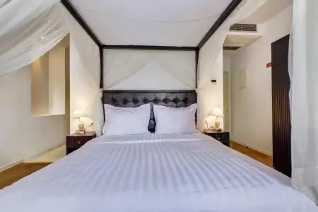 Dolphin Suites - 27
