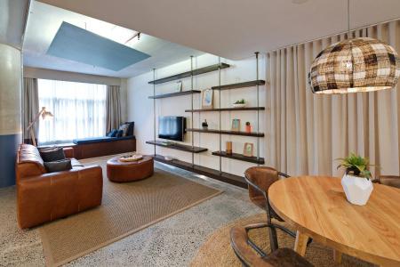 Zara Tower - 37
