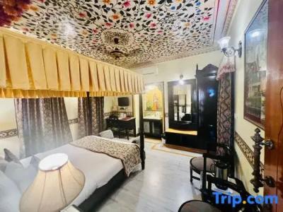 Umaid Bhawan - A Heritage Style Boutique - 56