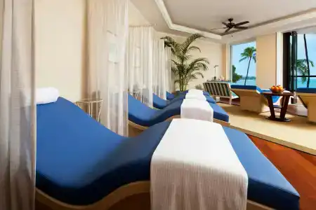 Moana Surfrider, A Westin Resort & Spa, Waikiki Beach - 1