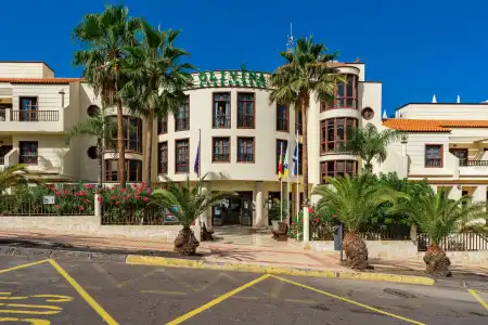 Klayman Olivina Aparthotel - 0