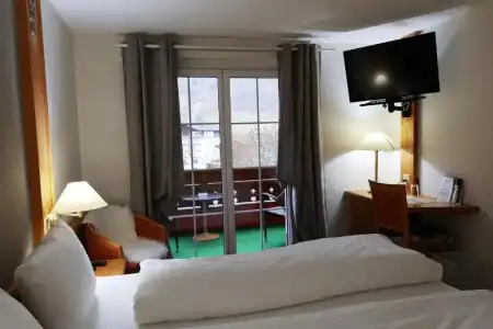 Grichting & Serviced Apartments - 111