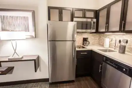 Staybridge Suites ALBANY WOLF RD-COLONIE CENTER by IHG - 42