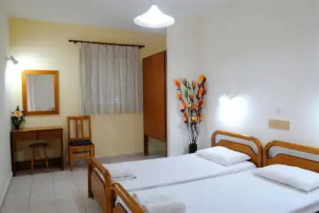 Nikos 2 Studios & Apartments - 1