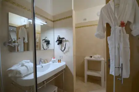 Vittoria Resort Pool & Spa - 8