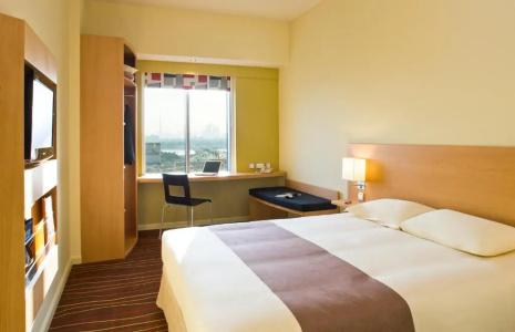 ibis Mall Avenue Dubai - 56