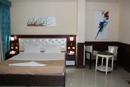 OYO 182 Zariana - 6