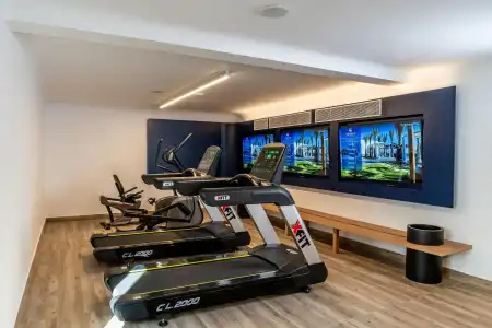 Cresanto Luxury Suites - 21