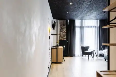 Upstairs - 93
