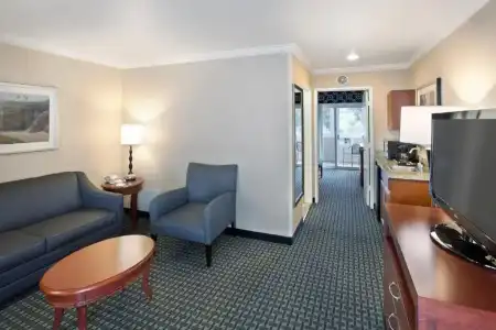 Best Western Plus Marina Shores - 66