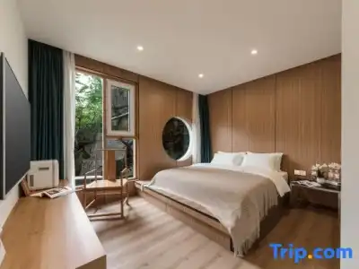 Mercure Chartres Est - 65