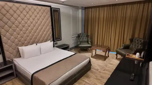 Lala Grand - 37