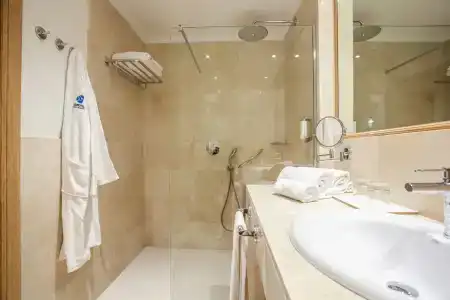 Grupotel Playa de Palma Suites & Spa - 9