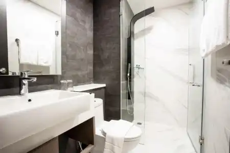 Adelphi Grande Sukhumvit - 30