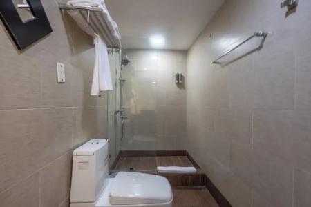 Weston Suites & - 64