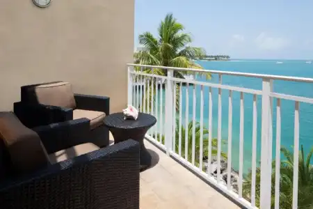 Pier House Resort & Spa - 7
