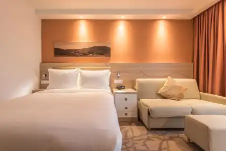Hampton by Hilton Freiburg - 10
