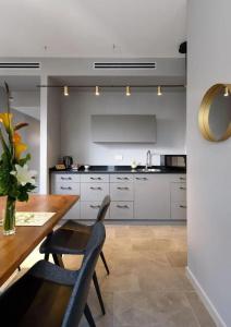 Sea Land Suites - 29