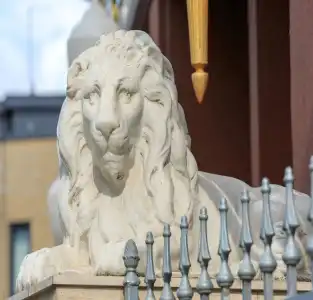 The Lion & Key - 22