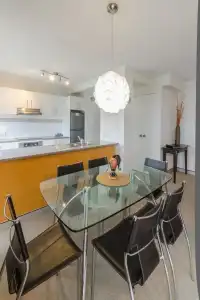 Central Hillcrest Apartment - 21