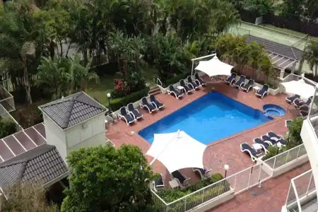 The Crest Apartments - - 10