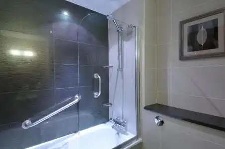 DoubleTree by Hilton London West End - 27
