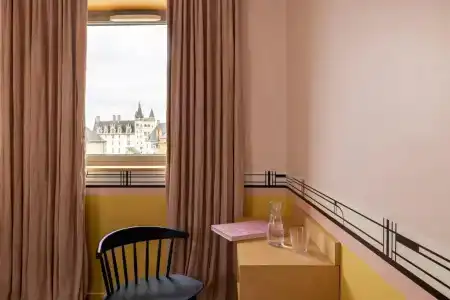 L'Hôtel - Face au Château - Boutique Hôtel et Séminaires - 97