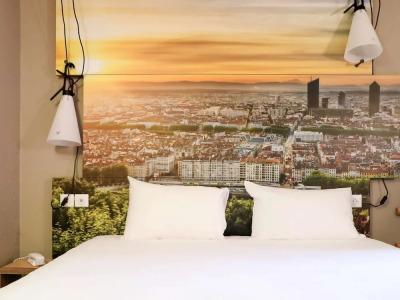 Ibis Lyon Gerland Rue Mérieux - 33