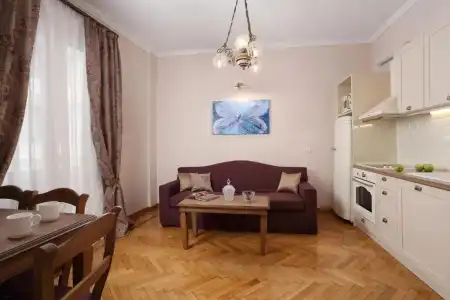 V1935 Luxurious Apartments - 77