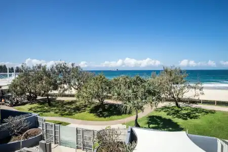 Rolling Surf Resort - 198