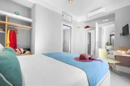 La Piazzetta Guest House - 17
