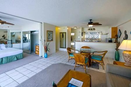Waikiki Shore by OUTRIGGER - 60