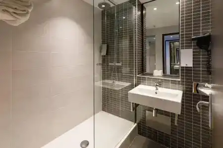 Best Western Clermont Ferrand Centre - 38