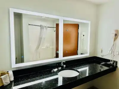 Days Inn & Suites by Wyndham Lakeland - 113