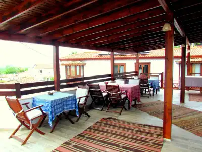 Amazon Petite Palace - 14
