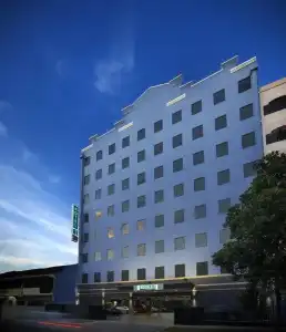 81 Premier Hollywood - 17