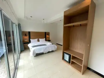 The Base Pattaya Horizon Inn - 9