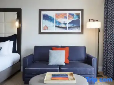 The Waterfront Beach Resort, A Hilton - 261