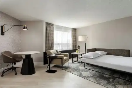 Sheraton Montreal Airport - 73