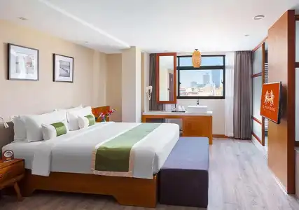 Monivong Clover - 56