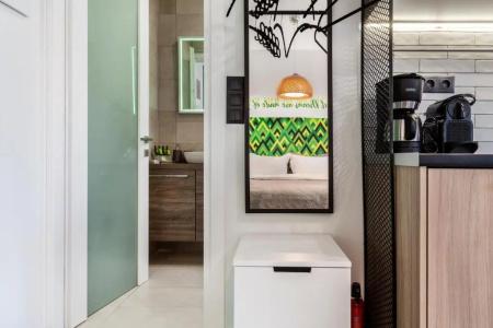 The Athenians Modern Apartments - 1