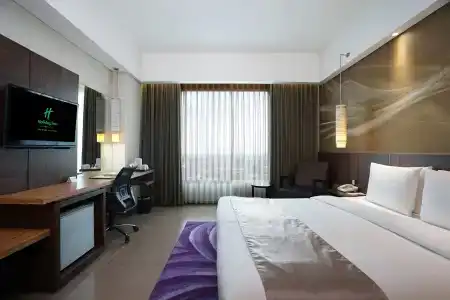 Holiday Inn Bandung Pasteur by IHG - 4