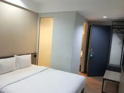 LeGreen Suite Sudirman - 17