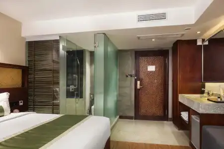 Monivong Clover - 39
